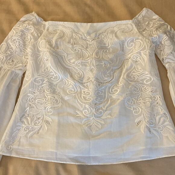 Intermix Aaron Embroidered Off The Shoulder White Lace Blouse with Bell Sleeves. - Picture 2 of 5